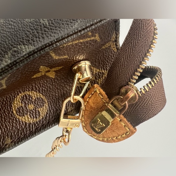 ❌ SOLD ❌ Louis Vuitton Monogram Toiletry Pouch 26/Cosmetic Bag/Clutch - Picture 5 of 14